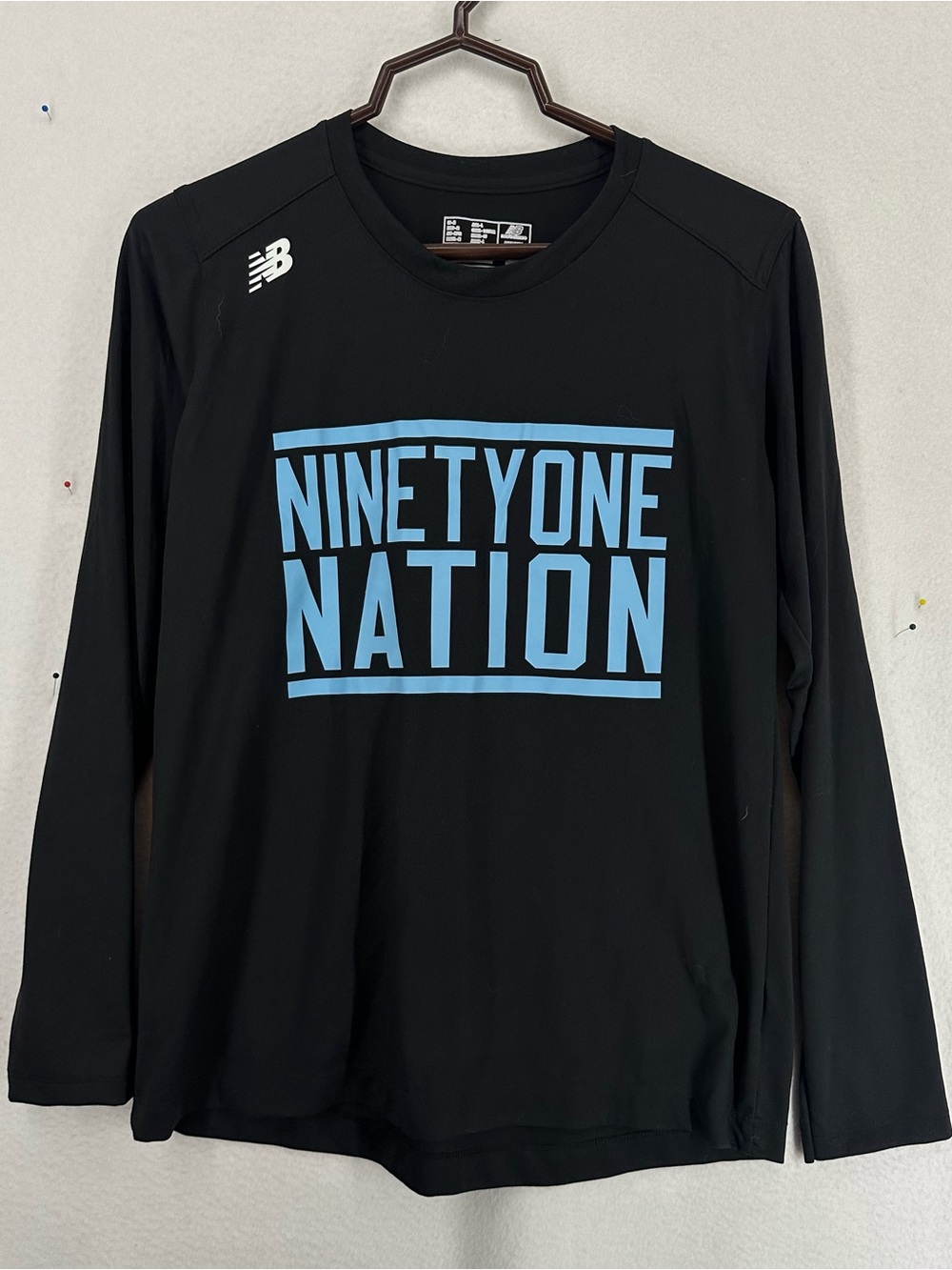 New Balance Ninety One Nation Women’s Medium Black Long Sleeve Athletic Shirt